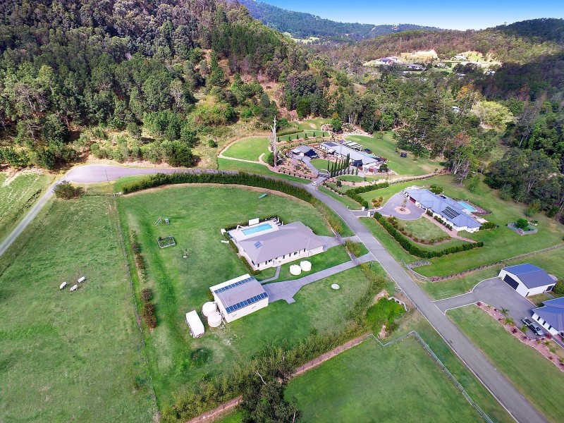 15 Del Court, Wongawallan QLD 4210