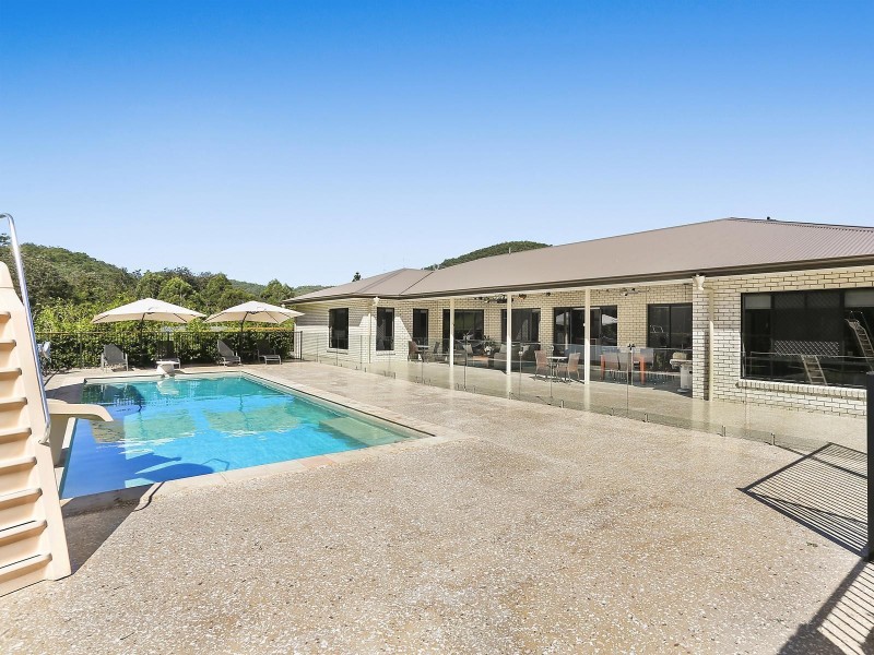 15 Del Court, Wongawallan QLD 4210