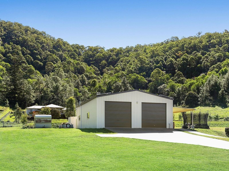 15 Del Court, Wongawallan QLD 4210