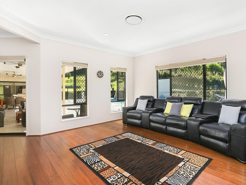 15 Del Court, Wongawallan QLD 4210