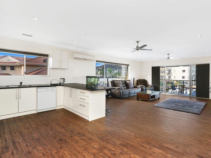 3/17 Madang Crescent, Runaway Bay QLD 4216