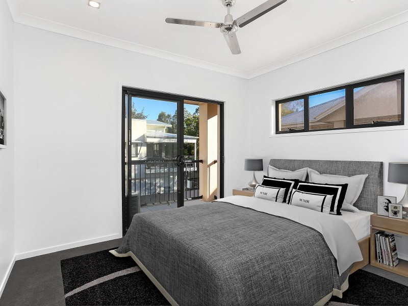 6/33 Harley Street, Labrador QLD 4215