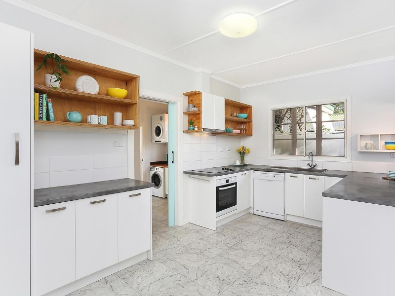 66 Central Street, Labrador QLD 4215