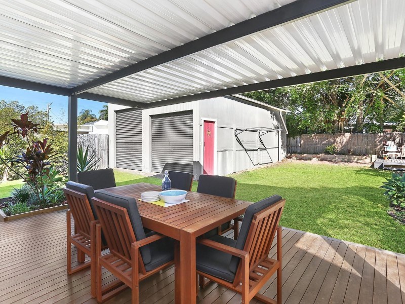 66 Central Street, Labrador QLD 4215