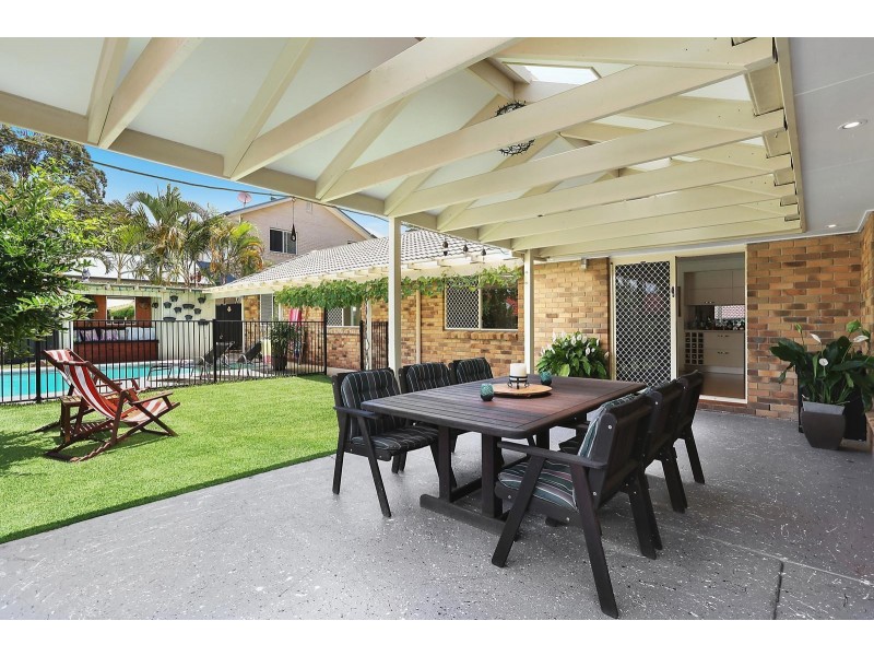 3 Bryce Lane, Labrador QLD 4215