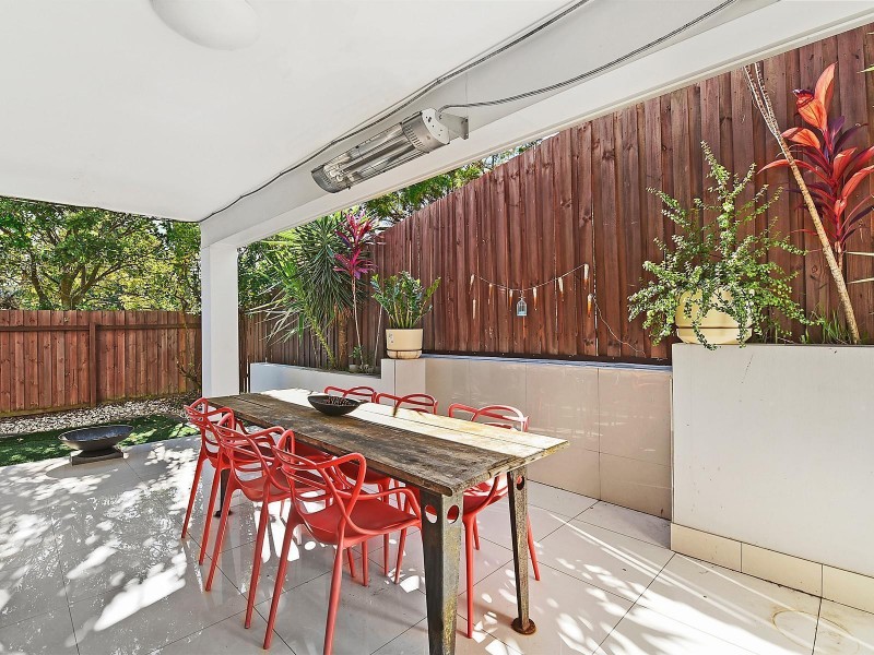 1/84 Falconer Street, Southport QLD 4215