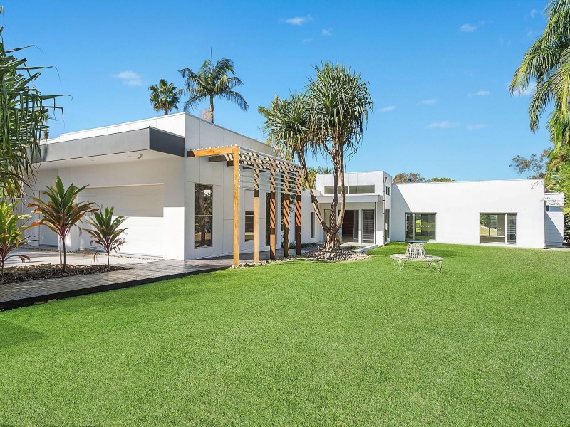 154 Alison Road, Carrara QLD 4211