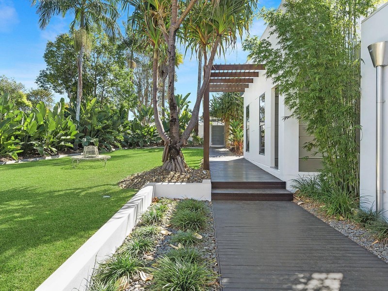 154 Alison Road, Carrara QLD 4211
