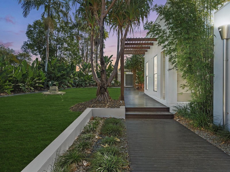 154 Alison Road, Carrara QLD 4211