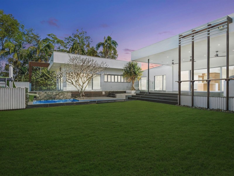 154 Alison Road, Carrara QLD 4211