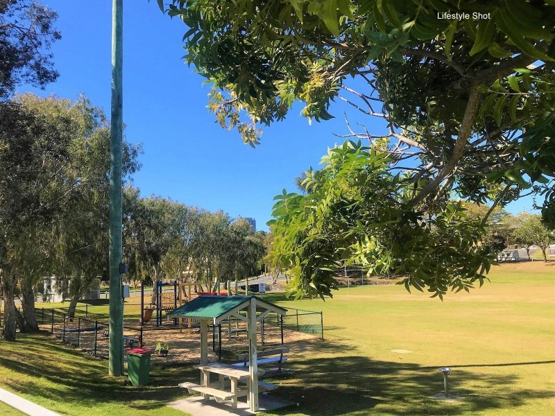 1/9 Louise Street, Southport QLD 4215