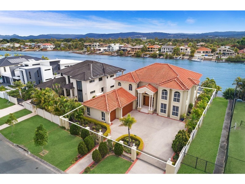 41 Sir Bruce Small Boulevard, Benowa Waters QLD 4217