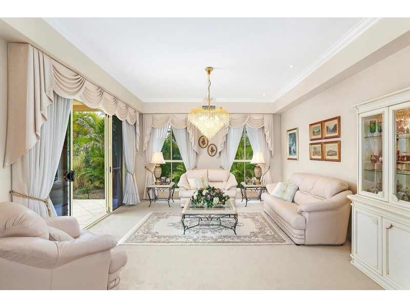 41 Sir Bruce Small Boulevard, Benowa Waters QLD 4217