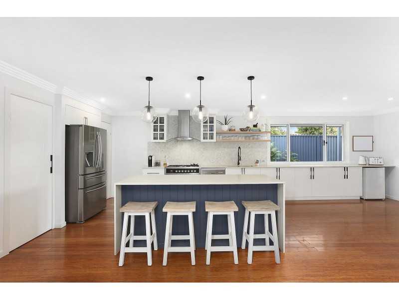 7 Darnay Road, Broadbeach Waters QLD 4218