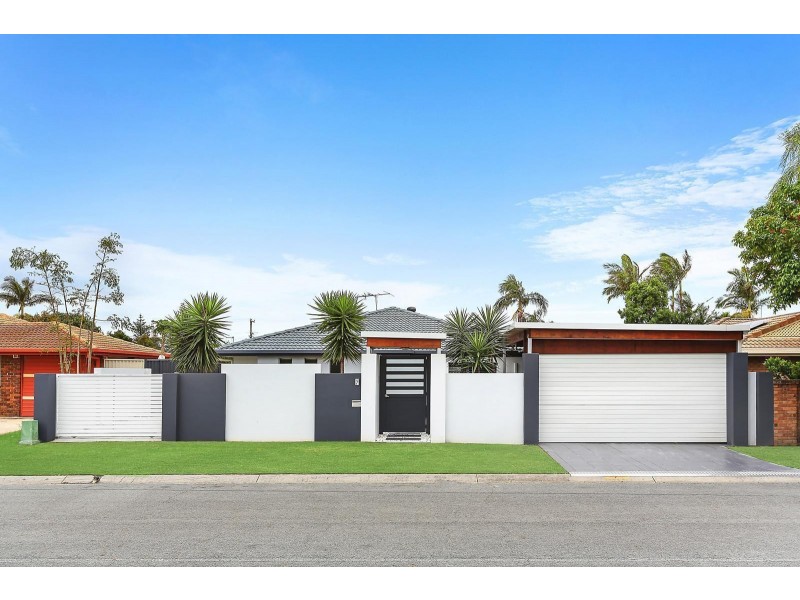 7 Darnay Road, Broadbeach Waters QLD 4218
