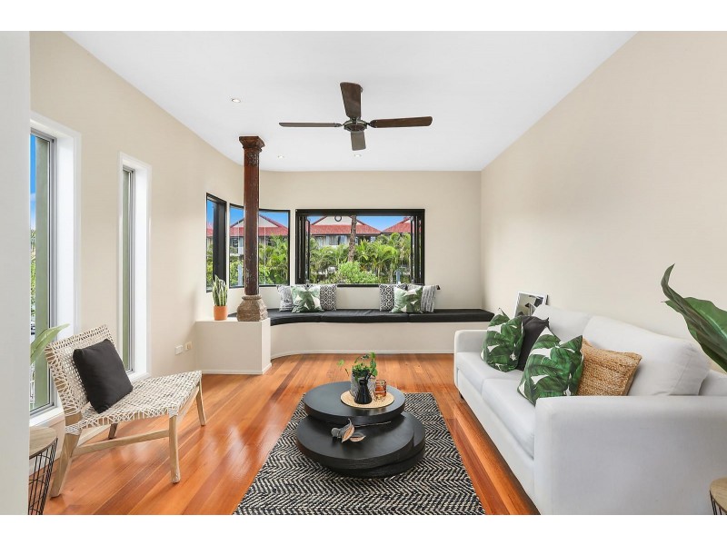 2/41 Montana Road, Mermaid Beach QLD 4218