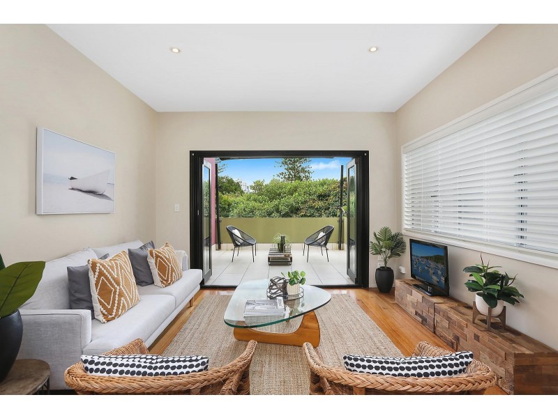 2/41 Montana Road, Mermaid Beach QLD 4218