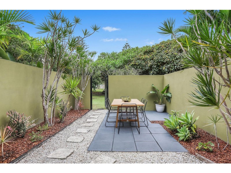 2/41 Montana Road, Mermaid Beach QLD 4218