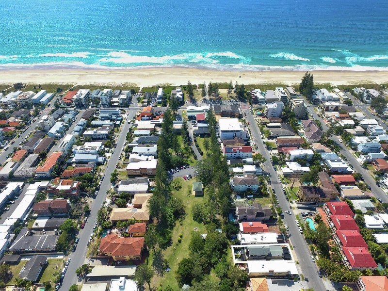 2/41 Montana Road, Mermaid Beach QLD 4218