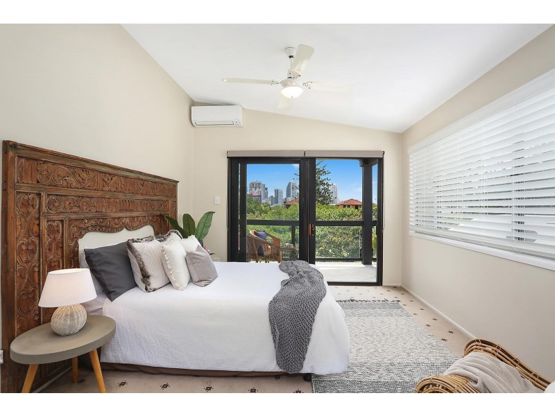 2/41 Montana Road, Mermaid Beach QLD 4218