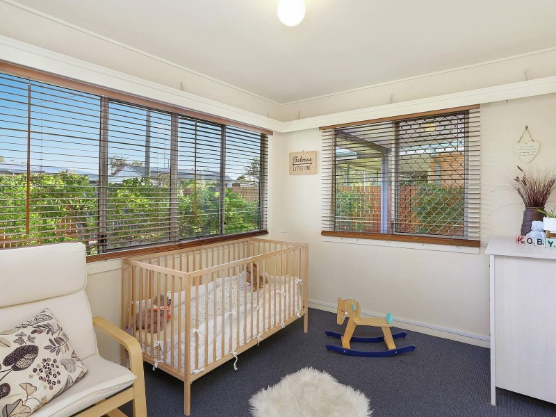 95 Central Street, Labrador QLD 4215