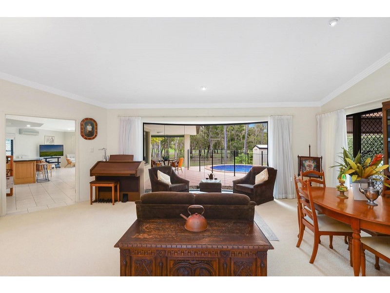 11 Blackfen Court, Arundel QLD 4214