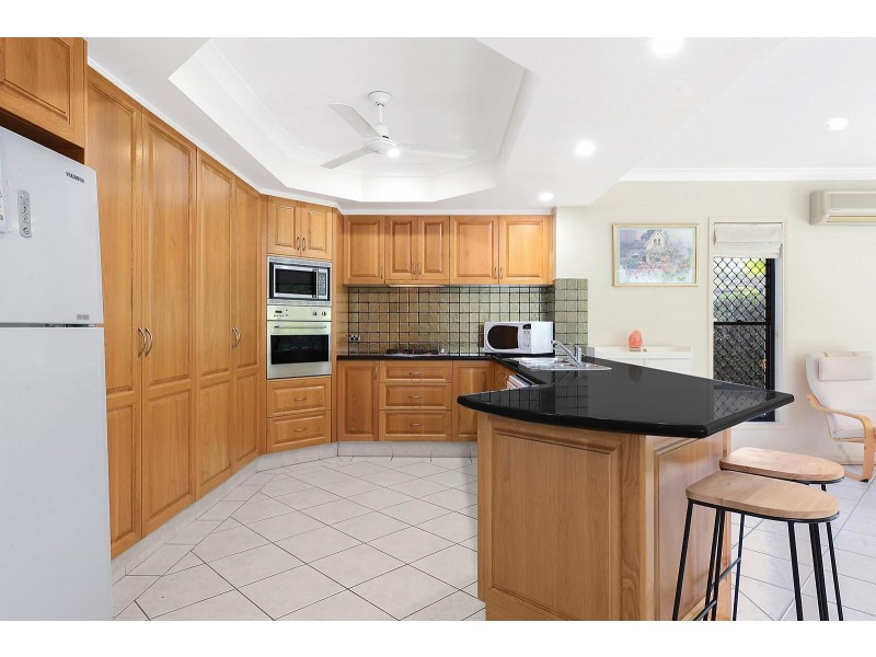 11 Blackfen Court, Arundel QLD 4214