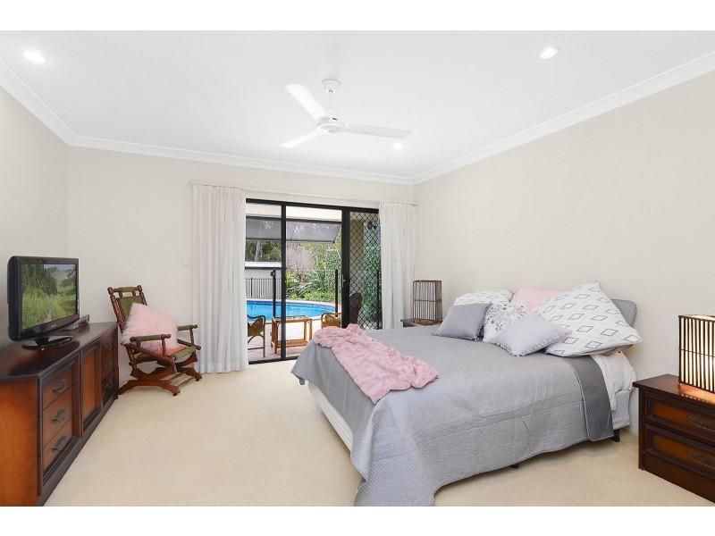 11 Blackfen Court, Arundel QLD 4214