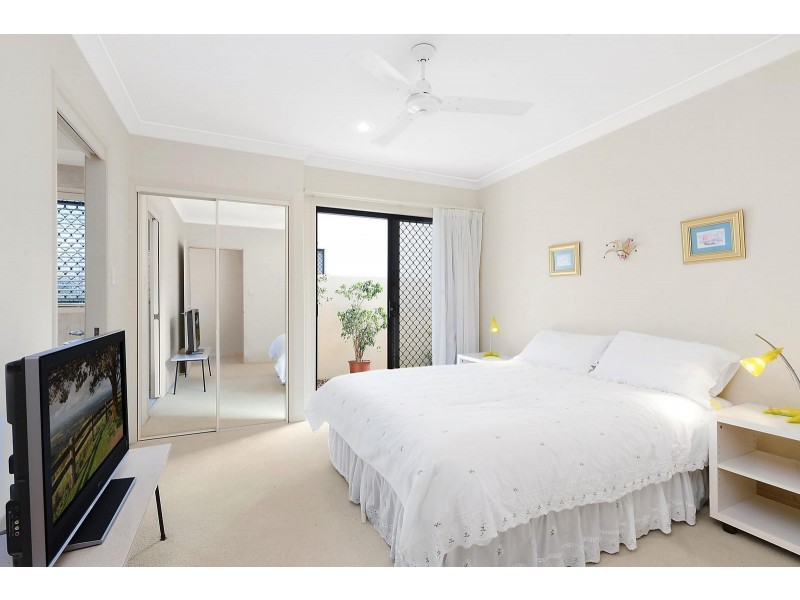 11 Blackfen Court, Arundel QLD 4214