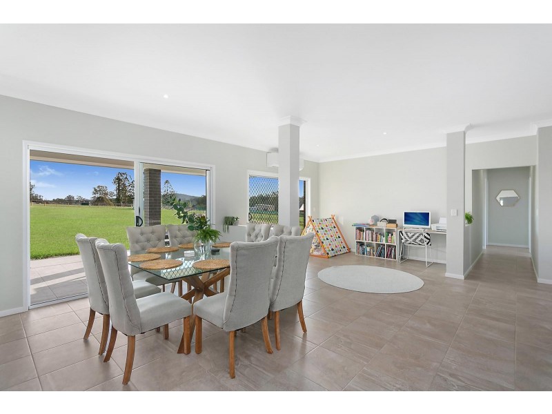 92 Martin Place, Tamborine QLD 4270