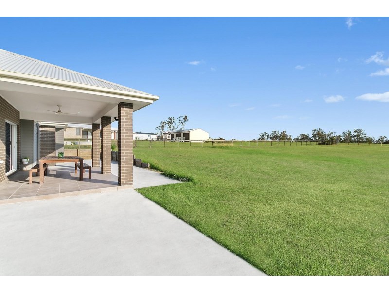 92 Martin Place, Tamborine QLD 4270