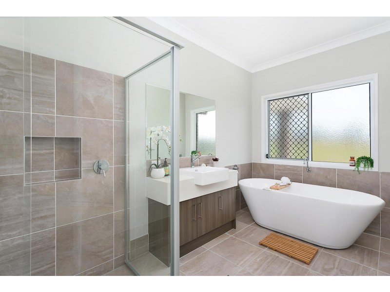 92 Martin Place, Tamborine QLD 4270