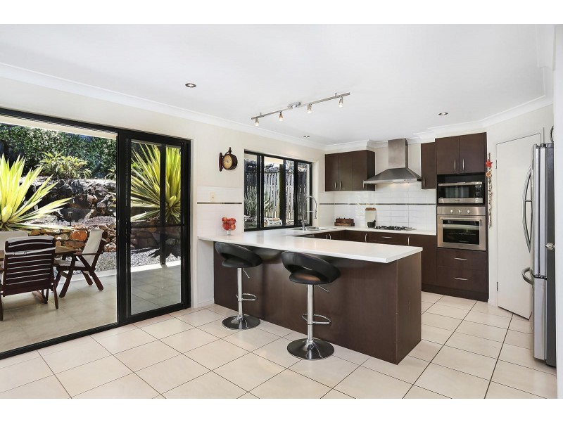 20 Wellers Street, Pacific Pines QLD 4211