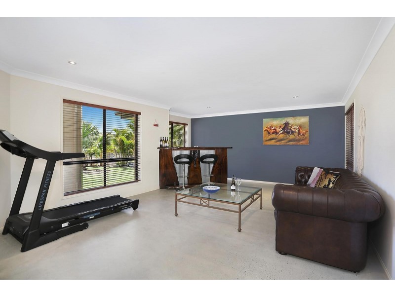 20 Wellers Street, Pacific Pines QLD 4211