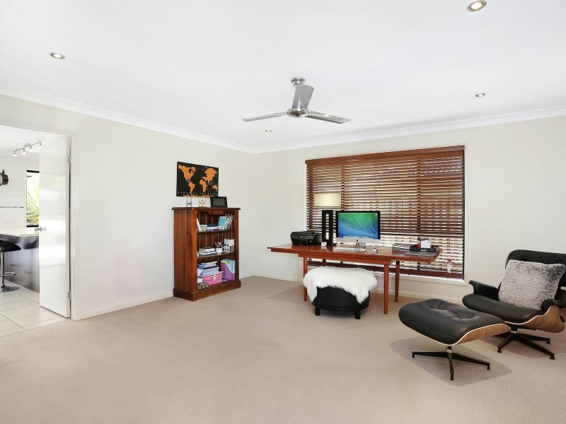 20 Wellers Street, Pacific Pines QLD 4211