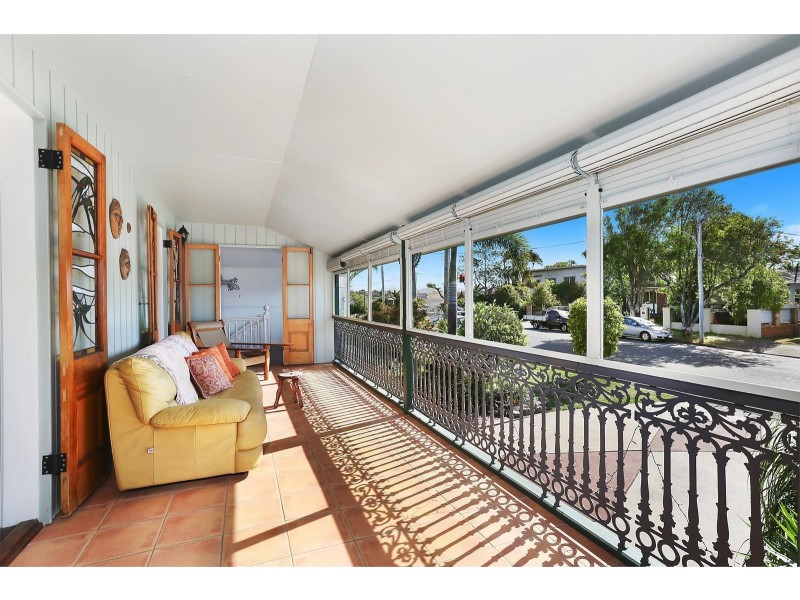 13 Ernest Street, Labrador QLD 4215