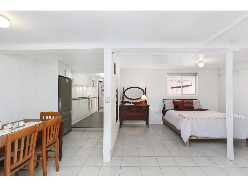 13 Ernest Street, Labrador QLD 4215