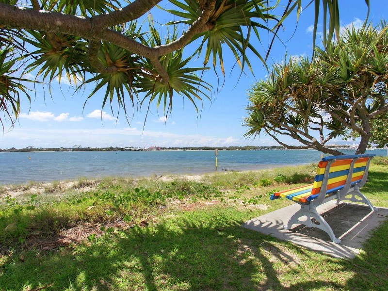 11/140 Marine Parade, Southport QLD 4215