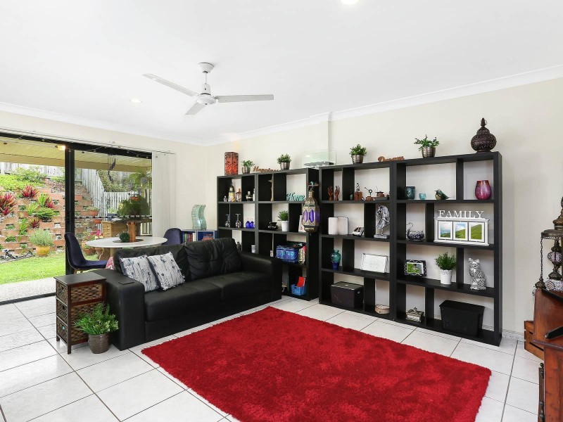 9/1 Hervey Street, Pacific Pines QLD 4211