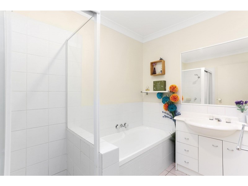 9/1 Hervey Street, Pacific Pines QLD 4211