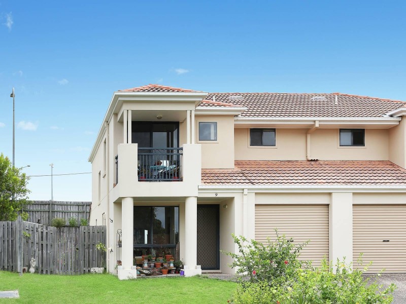 9/1 Hervey Street, Pacific Pines QLD 4211