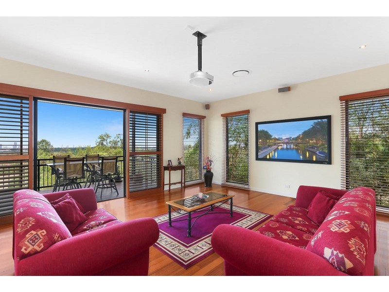 36 Uplands Drive, Parkwood QLD 4214