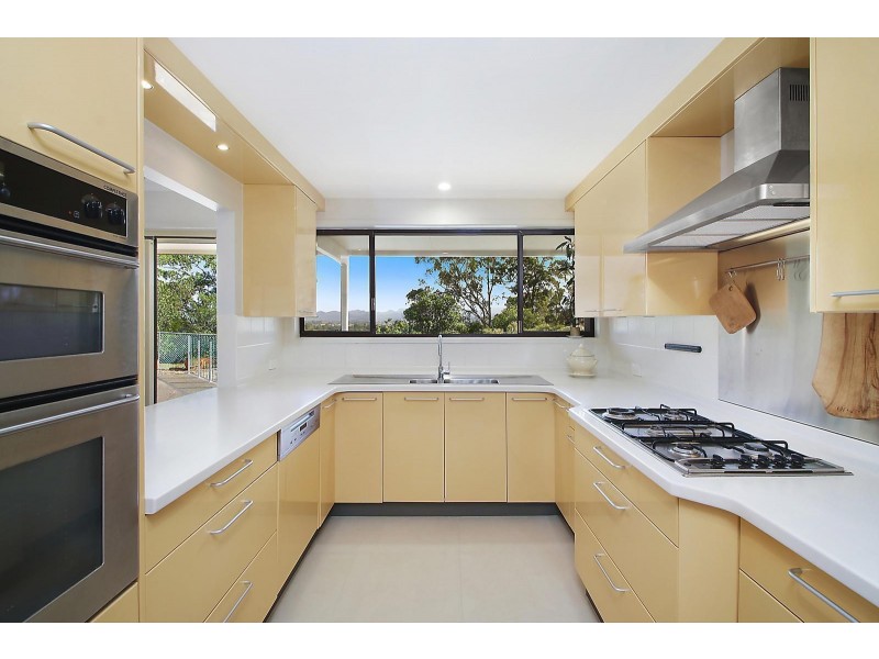 10 Binalong Drive, Ashmore QLD 4214