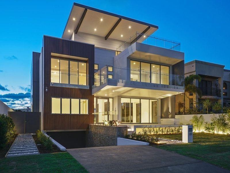 24 Shearwater Esplanade, Runaway Bay QLD 4216
