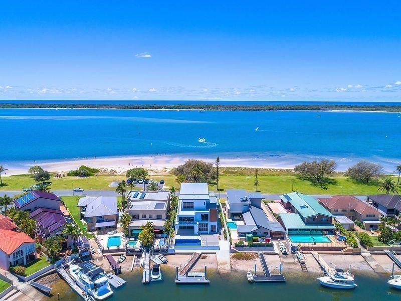 24 Shearwater Esplanade, Runaway Bay QLD 4216