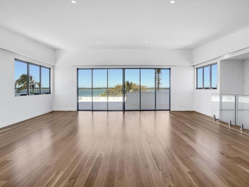 24 Shearwater Esplanade, Runaway Bay QLD 4216