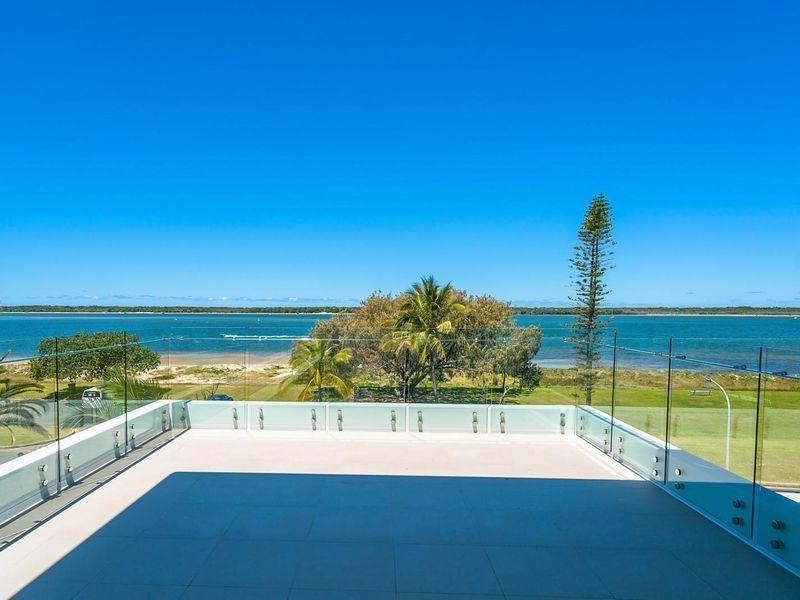 24 Shearwater Esplanade, Runaway Bay QLD 4216