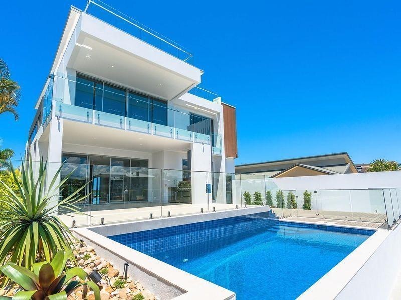 24 Shearwater Esplanade, Runaway Bay QLD 4216