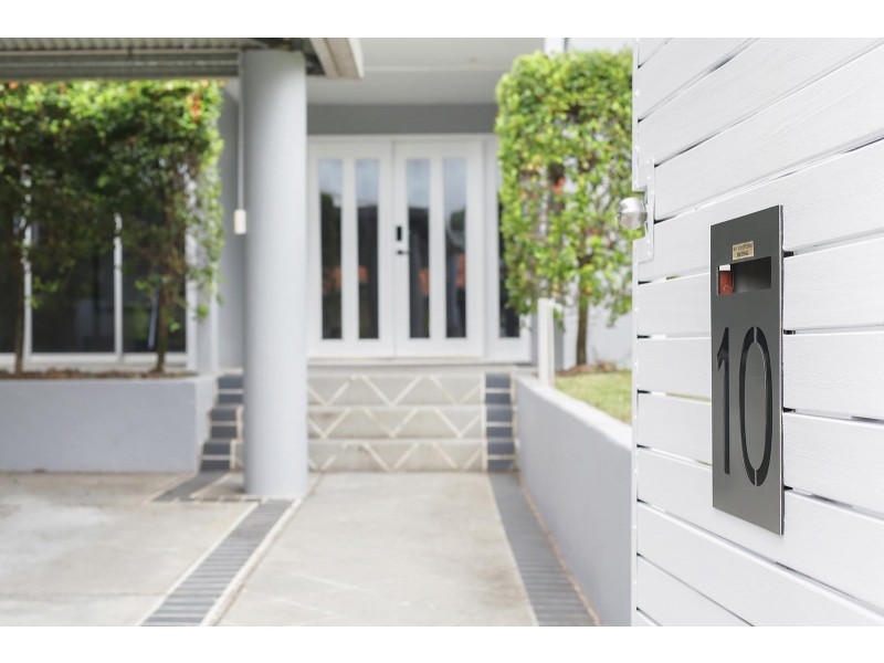 10 Sibyl Street, Southport QLD 4215