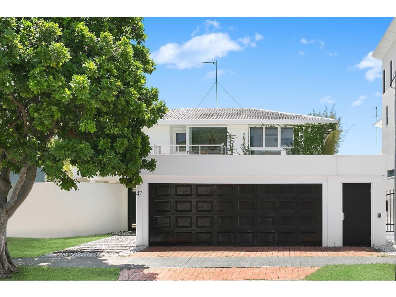 47 Cronin Avenue, Main Beach QLD 4217